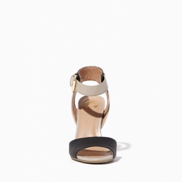 ✨HP 8-27-17✨Stacy Colorblock Heels✨ - Picture 3 of 4